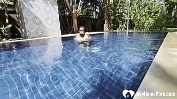 Kissing in the pool is the best