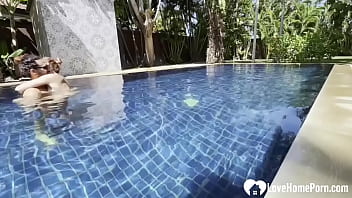 Kissing in the pool is the best