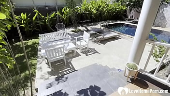 Kissing in the pool is the best