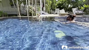 Kissing in the pool is the best