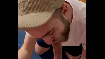 Before going down on a guy i love to sniff his dick especially after a long day at work drives me fucking crazy