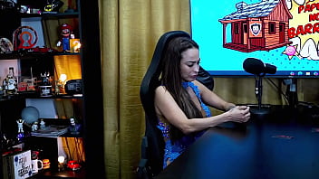 Belinha baracho pegou o anfitrião de jeito beijou ele gostoso e ainda pegou no pau dele que tesão podcast pápum no barraco Belinha baracho pegou o anfitrião de jeito beijou ele gostoso e ainda pegou no pau dele que tesão podcast pápum no barraco