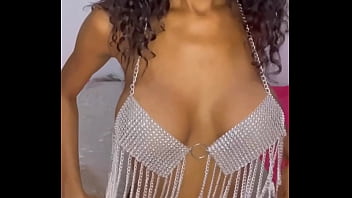 Estoy muy ansiosa y quiero que me revientes el culo