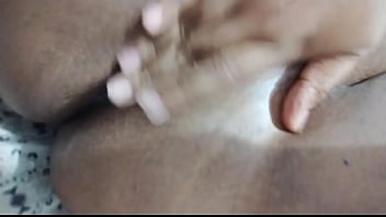 Cheia de fogo pra dar só queria uma pirocona me fudendo agora