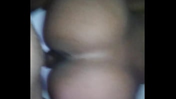 A ella le encanta que la ponga en cuatro