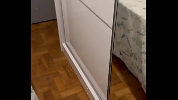 Negão gozou dentro de mim enquanto eu transava com ele