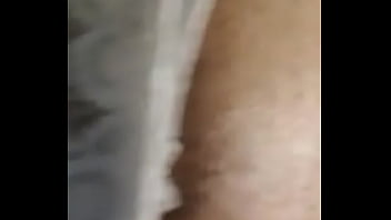 Latina muestra sus atributos