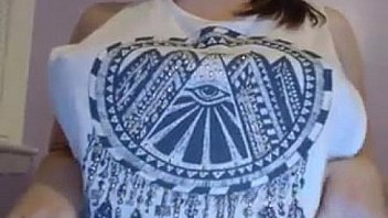 Cute Girl Shows Off Her Tits thumbnail