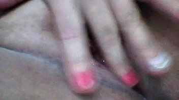 Gordinha brincando com a ppka