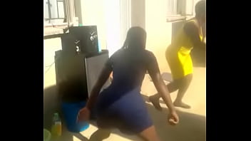 Zim Big Ass Shaking thumbnail