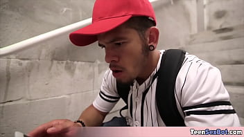 Petite gamer chick fetish fuck with bf