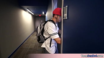 Petite gamer chick fetish fuck with bf