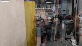 Dei um checkup na patroa botei ela pra engolir minha gozada depois de fuder gostoso