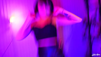 Milf cheats on her husband with 2 big cocks at home part 6