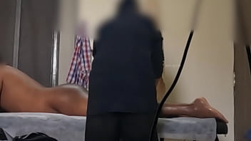 Dick flashing to massage girl