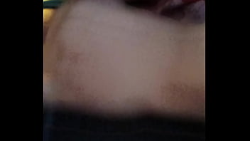 Es dificil resistirme al pene de mi hermanastro