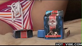 Sluty blondie pleasing herself