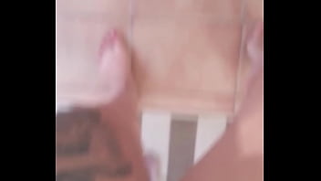 Prefere lisinha peludona ou peludinha