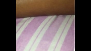 Safada dormiu tocando uma Safada dormiu tocando uma