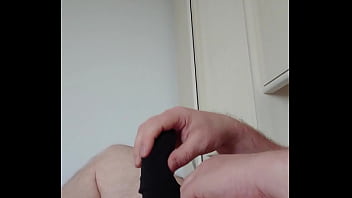 Socken wichsen ist geil besonders wenn die socke noch feucht ist einige sind