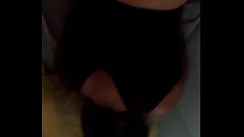 Esta puta gime como diosa