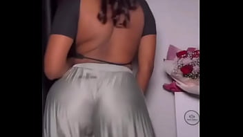 Lady shaking her big booty