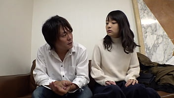 大人気アイドルグループのメンバーと密会 1