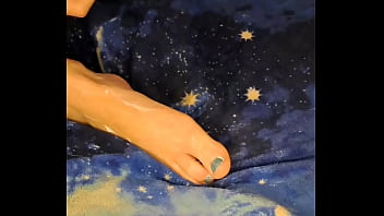 Giochini Con I Piedi In Privato thumbnail