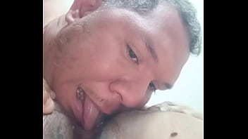 Tía mexicana india lamo su culo la follo de perrito y se masturba hasta llegar al squirts