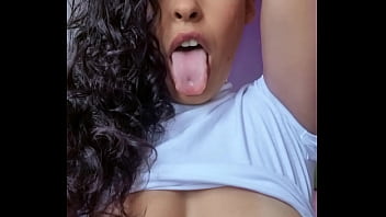 Hot brazilian brunette with natural breasts asking you to cum for her espuletinha