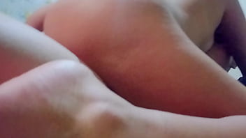 Que delicioso me chupan el culo y me lo abro para que me entre más verga