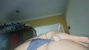 Que delicioso me chupan el culo y me lo abro para que me entre más verga