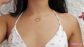 Stunning cheerleader student shows her figure