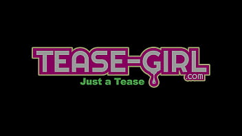 Stunning cheerleader student shows her figure