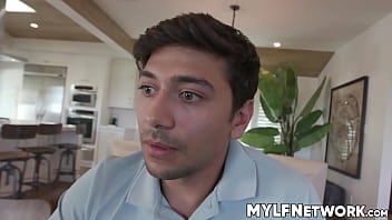 Tutor christy love helps nade nasty and max fills using her hole