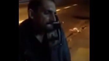 Velho chupando pinto de novinho ' '