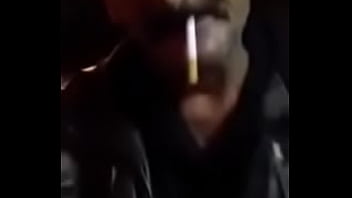 Velho chupando pinto de novinho ' '