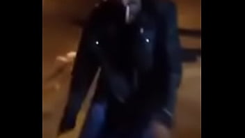 Velho chupando pinto de novinho ' '