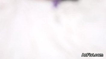 Lesbian chick gets her smooth pussy and anal fisted