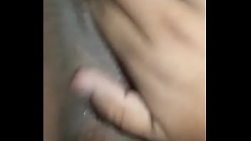 Gordinha masturbando