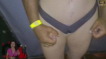 A punheta mais gostosa que o corno bate e assim no gloryhole