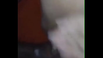 Esposa desesperada suplica mas engole a pica cheia de merda do marido