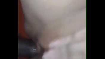 Esposa desesperada suplica mas engole a pica cheia de merda do marido