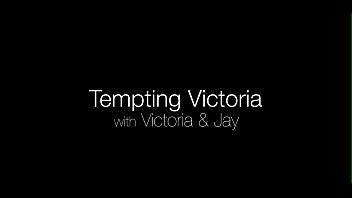 Young vagina wants for deep fuck