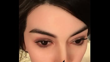 Automatic woman full shapely lips almost entered the perception of attractiveness Automatic woman full shapely lips almost entered the perception of attractiveness