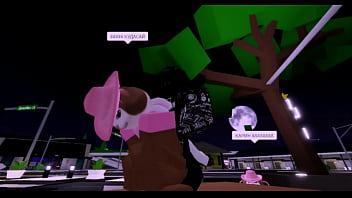 Я ебу её очень смачно и сильно ях