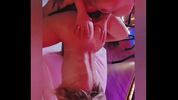 Caseiro uma das primeiras trocas de casal que eu fiz as loiras gostosas se pegando bem gostoso