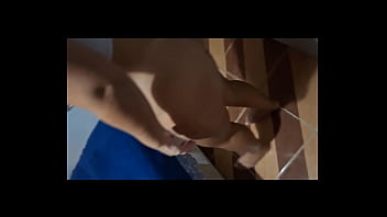 Comprei uma cama king e inalgurei com minha amiga blonde e nos duas levamos gozada na boca do meu marido