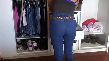 I love showing off my ass so my stepson can jerk off and cum in front of me