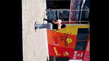 Nalguitas en pantalonera